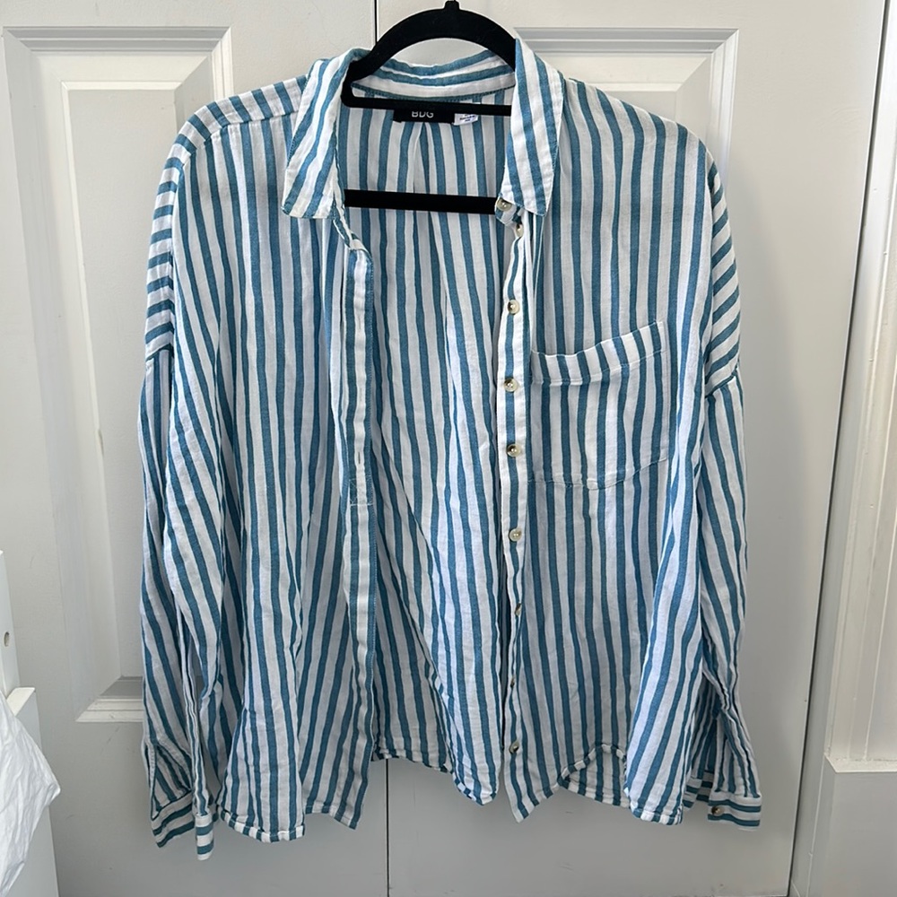 BDG Button down Perfect for summer